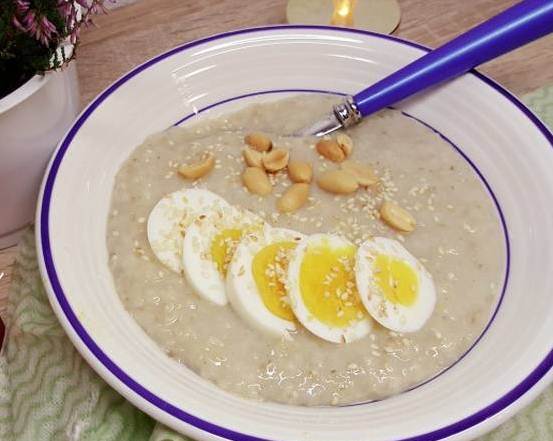 yến mạch với trứng gà