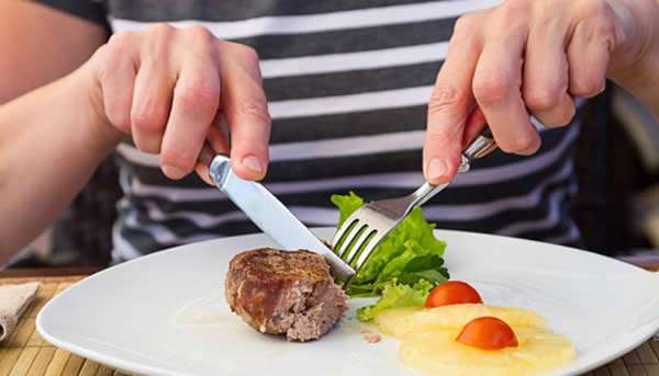 Bò bít tết có gây mập không?