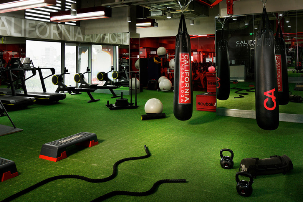 Máy móc tập luyện tối tân tại California Fitness & Yoga