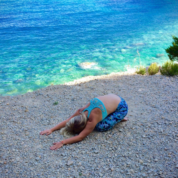 Top 10 bài tập Yoga đơn giản bạn nên thực hành mỗi ngày